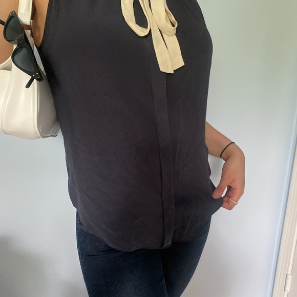 Vintage Y2K "t. Babaton" (Aritzia) 100% Silk Blouse - Picture 2 of 3